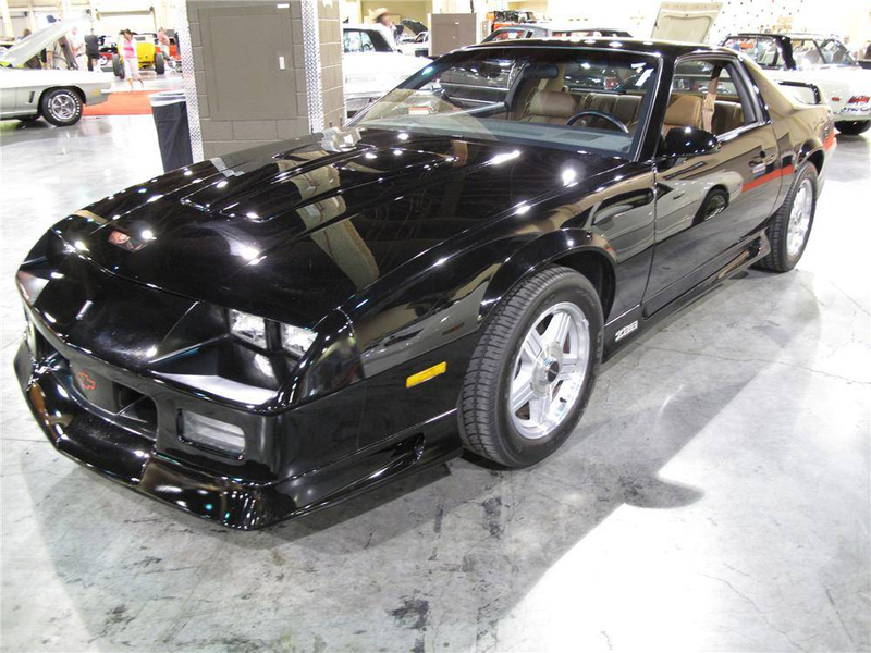 Illustration for article titled At $31,000, Could This Low Production 1991 Chevy Camaro Z28 Raise Any Interest?